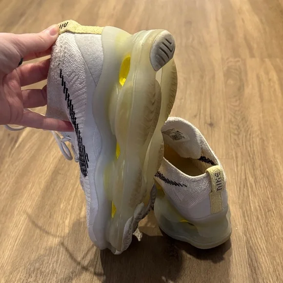 Nike Air Max Scorpion Flynit Lemon Wash - Picture 4 of 5